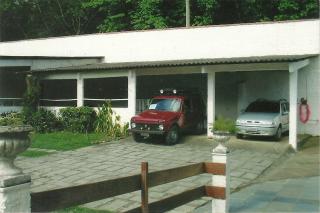 Cachoeiras de Macacu: VENDO CH&Aacute;CARA COM SEDE, 01 CASA DE H&Oacute;SPEDES E 01 CASA PARA CASEIRO. 7