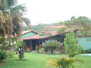 Ouro Preto: Casa em Condom&iacute;nio no Centro de Esmeraldas 1