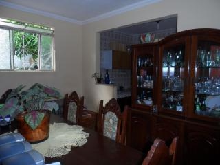 Belo Horizonte: Casa 3 Qts - Bairro Regina 1