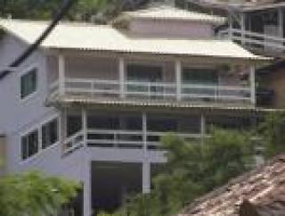 Niter&oacute;i: Casa quadriplex de 4 quartos Itaipu Niteroi ama2847 1