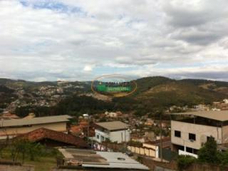 Ouro Preto: Casa no bairro Santa tereza em Itabirito com 3 quartos 4