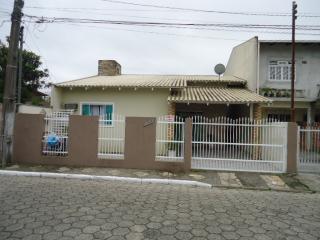 Itajaí: Linda Casa, no bairro São Vicente 1