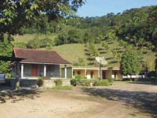 Cachoeiras de Macacu: Lindo sitio com 8 hectares 1