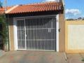 Bela Casa c/ 2 dorms., cozinha c/ arm&aacute;rios. Ideal para sua seguran&ccedil;a e conforto! em S&atilde;o Carlos no Portal do Sol