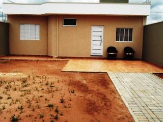 São Carlos: Casa c/ 2 dorms., aquecedor solar. - Ótima localização. 1