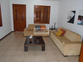 S&atilde;o Gon&ccedil;alo: Casa duplex, estilo colonial, 340 m&sup2; em rua tranquila! 2