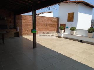 S&atilde;o Gon&ccedil;alo: Casa duplex, estilo colonial, 340 m&sup2; em rua tranquila! 38