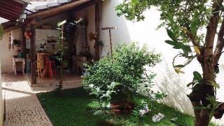Uberl&acirc;ndia: Casa com &frac34; (2suites), quiosque com churrasqueira. 15