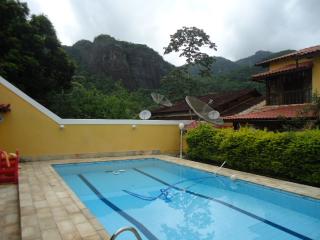 Rio de Janeiro: 4 qts com piscina - Taquara 11