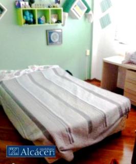Curitiba: Rua calma - Apartamento de &oacute;timo padr&atilde;o - 2 garagens 10