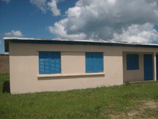 Balne&aacute;rio Pinhal: Casa com 03 dormit&oacute;rios no centro de Balne&aacute;rio Pinhal 1