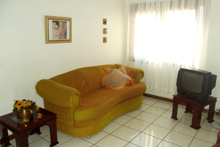 Cap&atilde;o da Canoa: Parcelamos em 8x - A-90 - Apto, 1D, gar, churr, no Centro, na Rua Moacir, 3q do mar 7