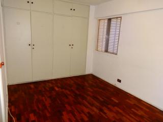 S&atilde;o Paulo: Apartamento no oitavo andar com 2 dormit&oacute;rios. 14
