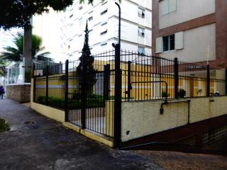 S&atilde;o Paulo: Apartamento no oitavo andar com 2 dormit&oacute;rios. 36