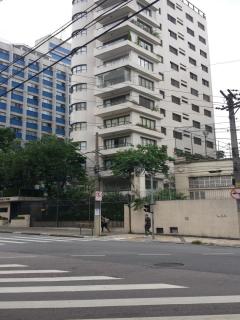 S&atilde;o Paulo: Apartamento 4 dormit&oacute;rios pr&oacute;ximo ao Ibirapuera 39