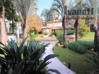 São Paulo: Casa no condomínio Lago Azul fundo para o lago e vista para o campo de Golf. Confira! 15