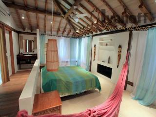 S&atilde;o Paulo: Casa de Revista com vista para represa, luxuosa propriedade em condom&iacute;nio fechado. Confira! 42