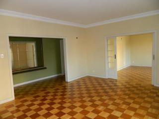 Porto Alegre: EXCELENTE&nbsp; APTO &nbsp;DE&nbsp;&nbsp;170 M&sup2; DE&nbsp; AREA&nbsp; PRIVATIVA&nbsp;  03 DORMIT&Oacute;RIOS&nbsp;SUITE BANHO SOCIAL  DEPEND&Ecirc;NCIA DE EMPREGADA  &nbsp; 3