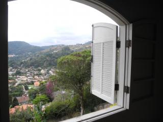 Petr&oacute;polis: Linda Casa em Nogueira 5