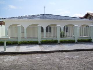 Peruíbe: BELISSIMA RESIDENCIA 1