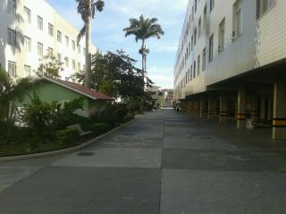 Vila Velha: Apto com 2 qto mais dep empregada com 68 m&sup2;, centro Cabo Frio-RJ. 4