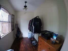 Teres&oacute;polis: Ampla casa no Alto 11