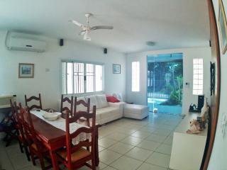 Itapo&aacute;: Casa alto padr&atilde;o na praia de Itapo&aacute; SC. 4