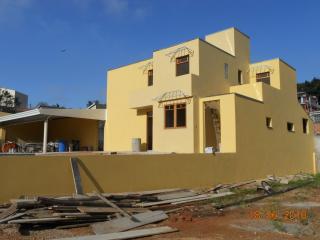 Jundia&iacute;: SOBRADO ( casa) EM CONDOM&Iacute;NIO 2
