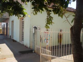 Ara&ccedil;atuba: CASA EM ITURAMA MG. 1