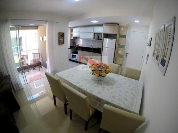 Bombinhas: Excelente apartamento, novo, para 6 pessoas, com piscina, pr&oacute;ximos dos com&eacute;rcios! 10