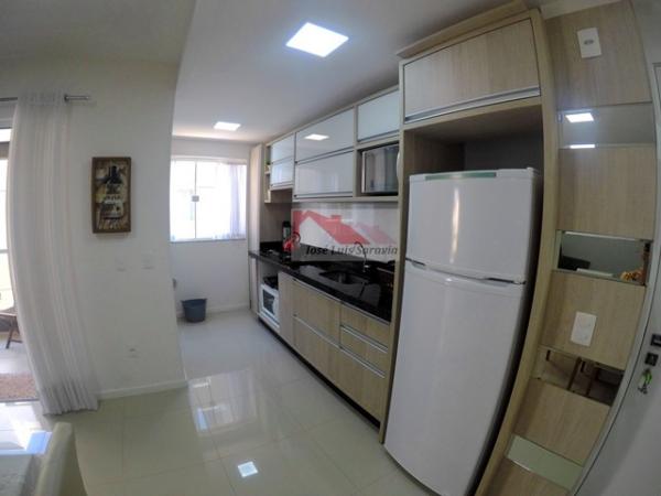 Bombinhas: Excelente apartamento, novo, para 6 pessoas, com piscina, pr&oacute;ximos dos com&eacute;rcios! 4