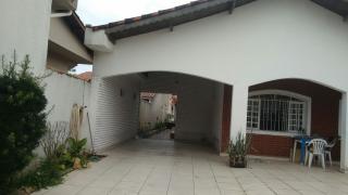 Tramandaí: Casa 3 dormitórios em uso como ponto comercial 17