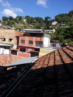 Vila Velha: Casa triplex de segunda loca&ccedil;&atilde;o ( 3 casas individuais) no Fonseca- Niteroi.RJ 2