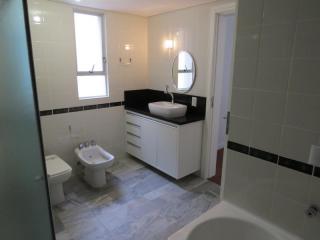 Curitiba: Apartamento para Loca&ccedil;&atilde;o Edif&iacute;cio Champagnat Golden 20