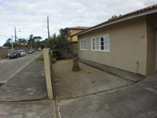 Florian&oacute;polis: Casa terrea em rua pavimentada 2