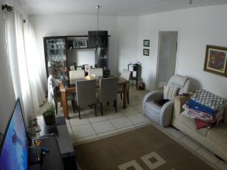 Florian&oacute;polis: Casa terrea em rua pavimentada 3