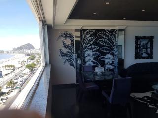 Rio de Janeiro: Apartamento 2 quartos Frente avenida atl&acirc;ntica Rio de Janeiro 2
