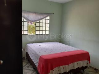 Goiânia: Casa, 3 quartos sendo uma suíte, 300 metros de lote, garagem coberta e quintal 8