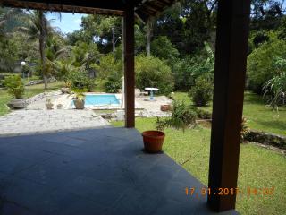 Guapimirim: Ch&aacute;cara com &aacute;gua corrente passando no Terreno 10