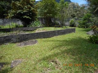 Guapimirim: Ch&aacute;cara com &aacute;gua corrente passando no Terreno 5