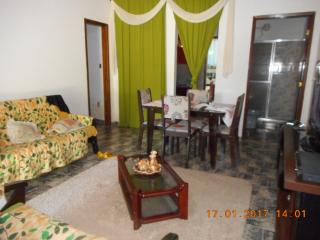 Guapimirim: Ch&aacute;cara com &aacute;gua corrente passando no Terreno 6