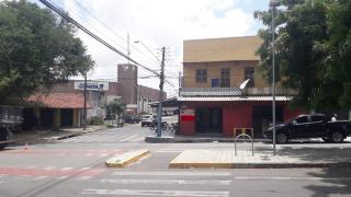 Fortaleza: Aluga-se excelente ponto comercial duplex com &aacute;rea total de 450m&sup2; em avenida movimentada 5