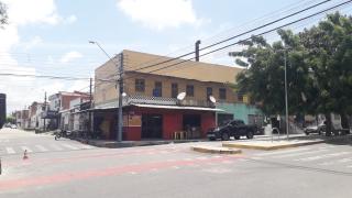 Fortaleza: Aluga-se excelente ponto comercial duplex com área total de 450m² em avenida movimentada 7