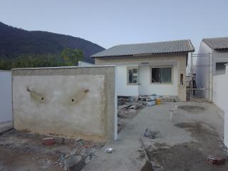 Niterói: Casa para Venda, Maricá / RJ, bairro Itaipu, 2 dormitórios, 1 suíte, 2 banheiros, 2 vagas de garagem, área construída 82,00 m², terreno 240,00 m² AMA2780 1