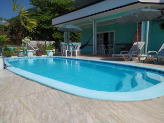 Ubatuba: Casa com 4 dormit&oacute;rios &agrave; venda, 171 m&sup2; por R$ 850.000 - Lagoinha - Ubatuba/SP 1