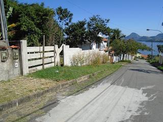 Maric&aacute;: Ara&ccedil;atiba, Marica, Terreno 360 m&sup2; com Vista Panor&acirc;mica da Lagoa do bairro, perto do DECK. 1