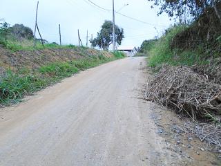 Maric&aacute;: Terreno Acima do N&iacute;vel da Rua, Bairro de Lagoa em Maric&aacute;. 2