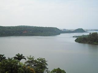 Maricá: Imóvel Semi Luxo, Composto de 3 Níveis, com Vista Indevassável e Privado de toda a Lagoa no Bairro de Araçatiba. 25