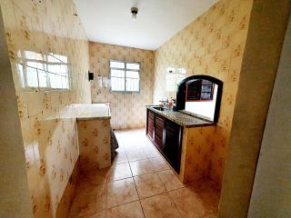 Maricá: Casa com 4 Quartos (sendo 3 Suítes), Área Gourmet com Piscina e Churrasquera, bairro de Praia em Maricá. 4