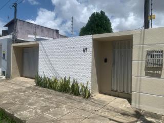 Maceió: vendo ampla casa  em condominio fechado com 5 quartos 2 suites lazer completo 1